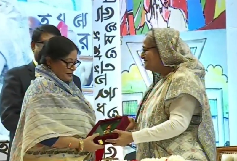 PM Hasina confers Ekushey Padak to 21 eminent citizens